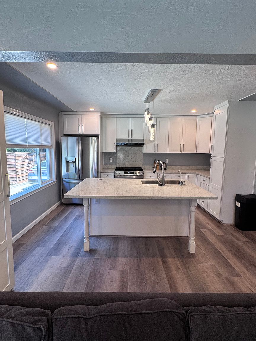 408 California St photo 5