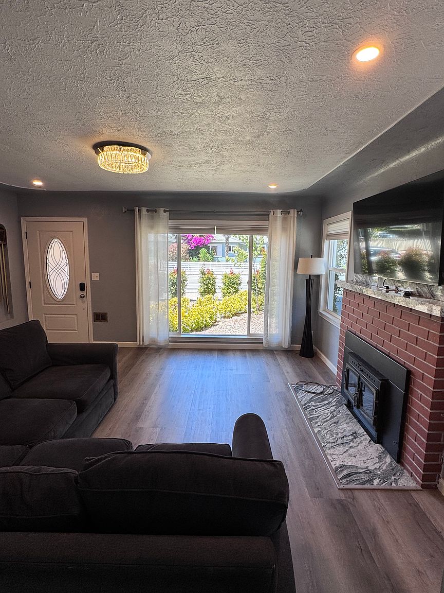 408 California St photo 2