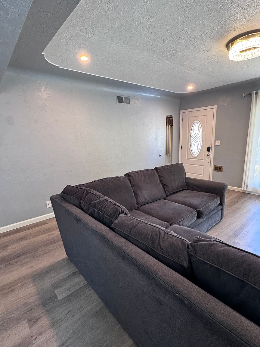 408 California St photo 3