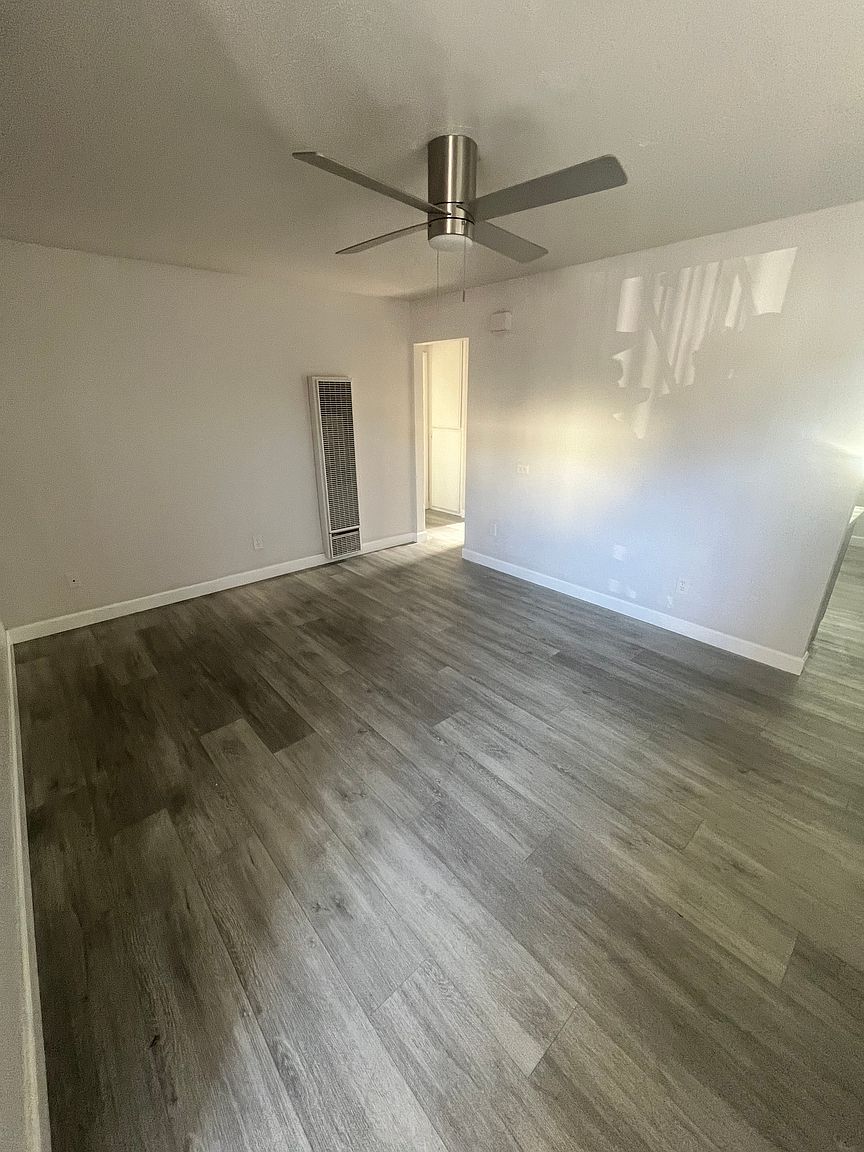 4875 Franklin Ave photo 5