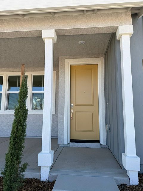 3194 Summit Dr photo 3