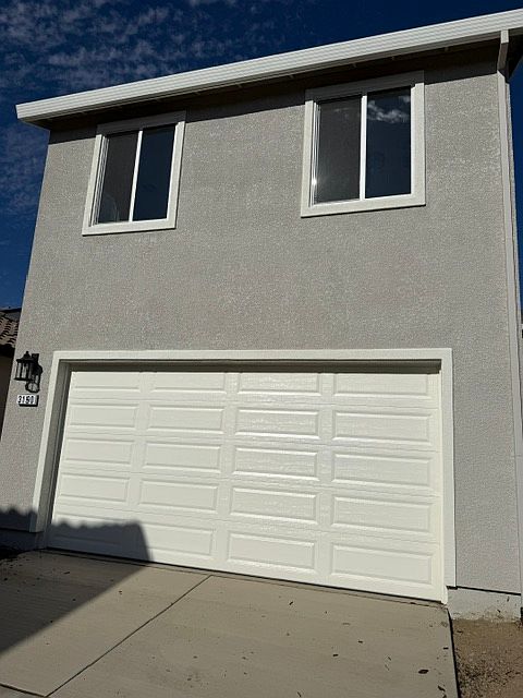 3194 Summit Dr photo 2