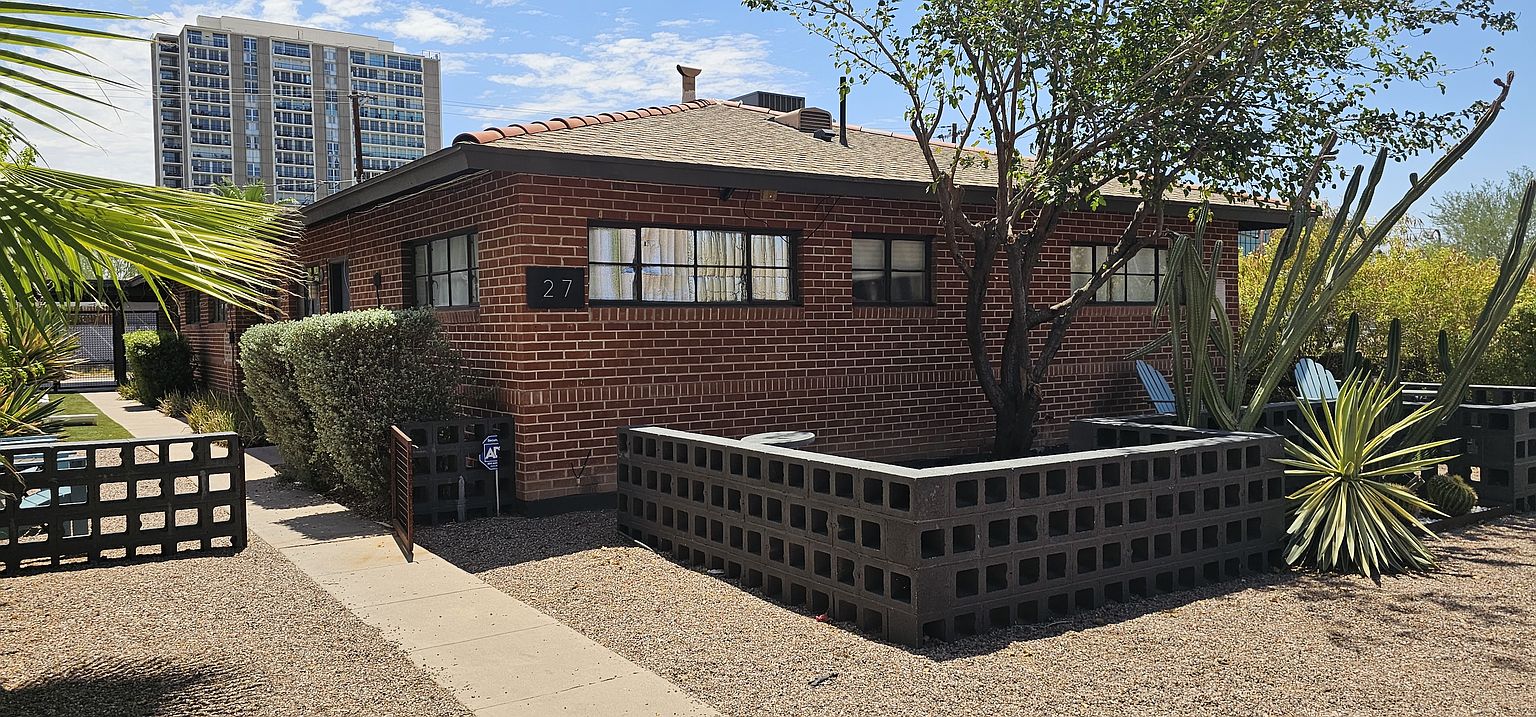 27 E Woodward Dr photo 2