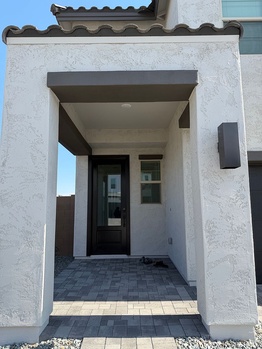 8015 W Royal Palm Rd photo 3