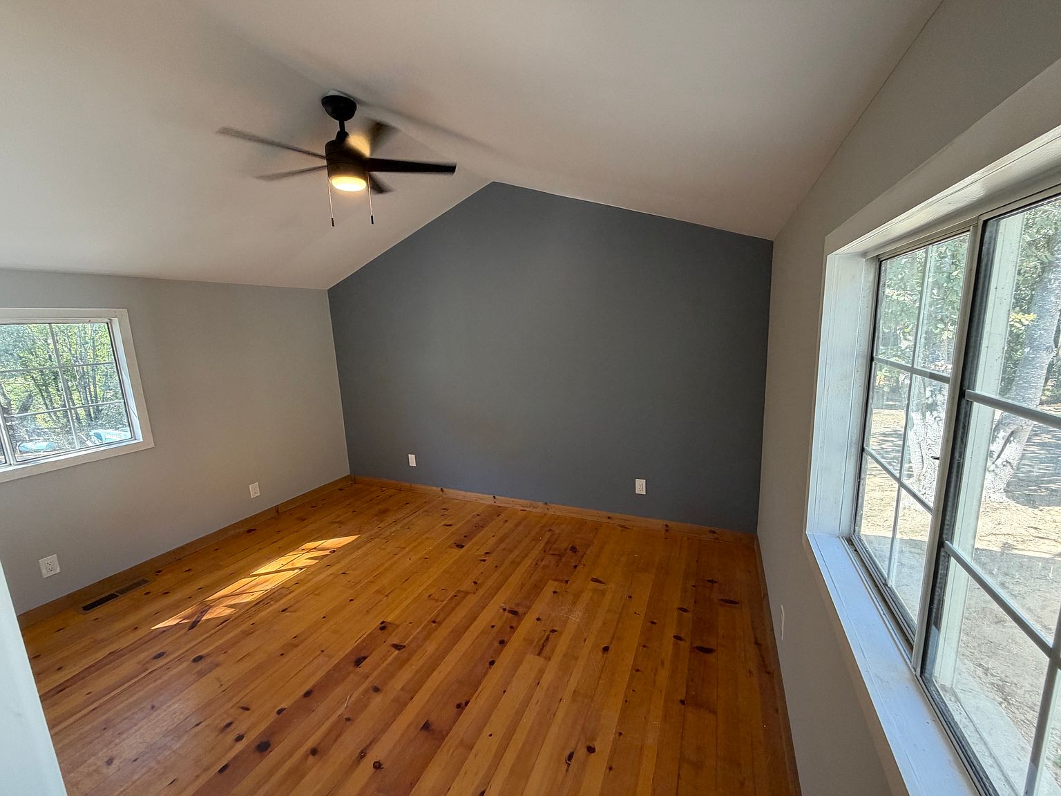 2BR/2BA Single Family House on Furlong Rd · Sebastopol photo 3