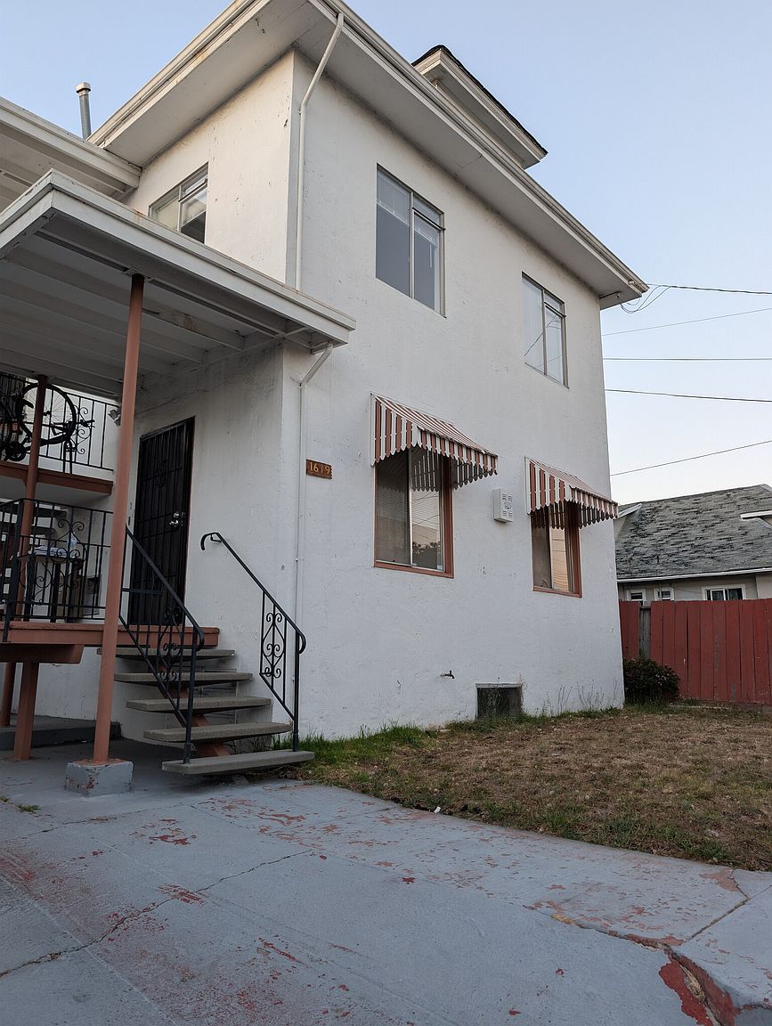 1619 Ashby Ave photo 2