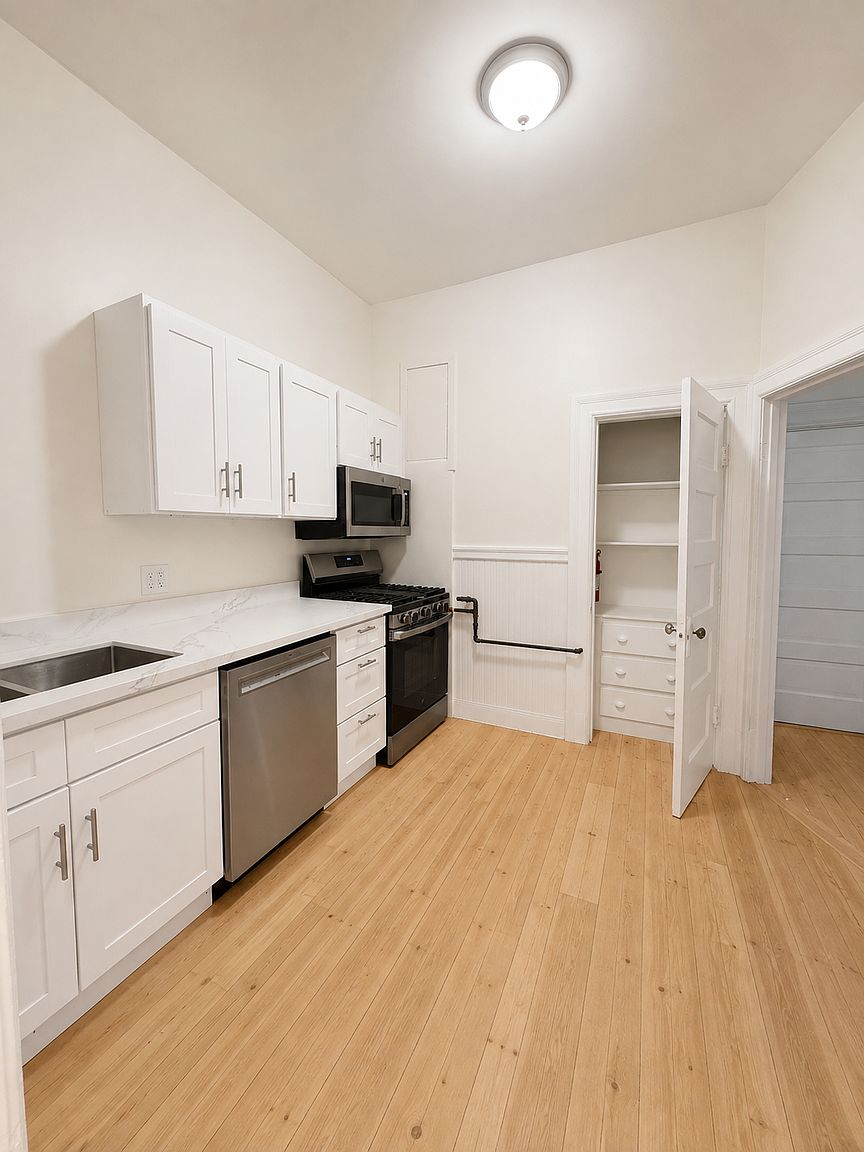 3BR/1BA Apartment on Lombard St · San Francisco photo 2