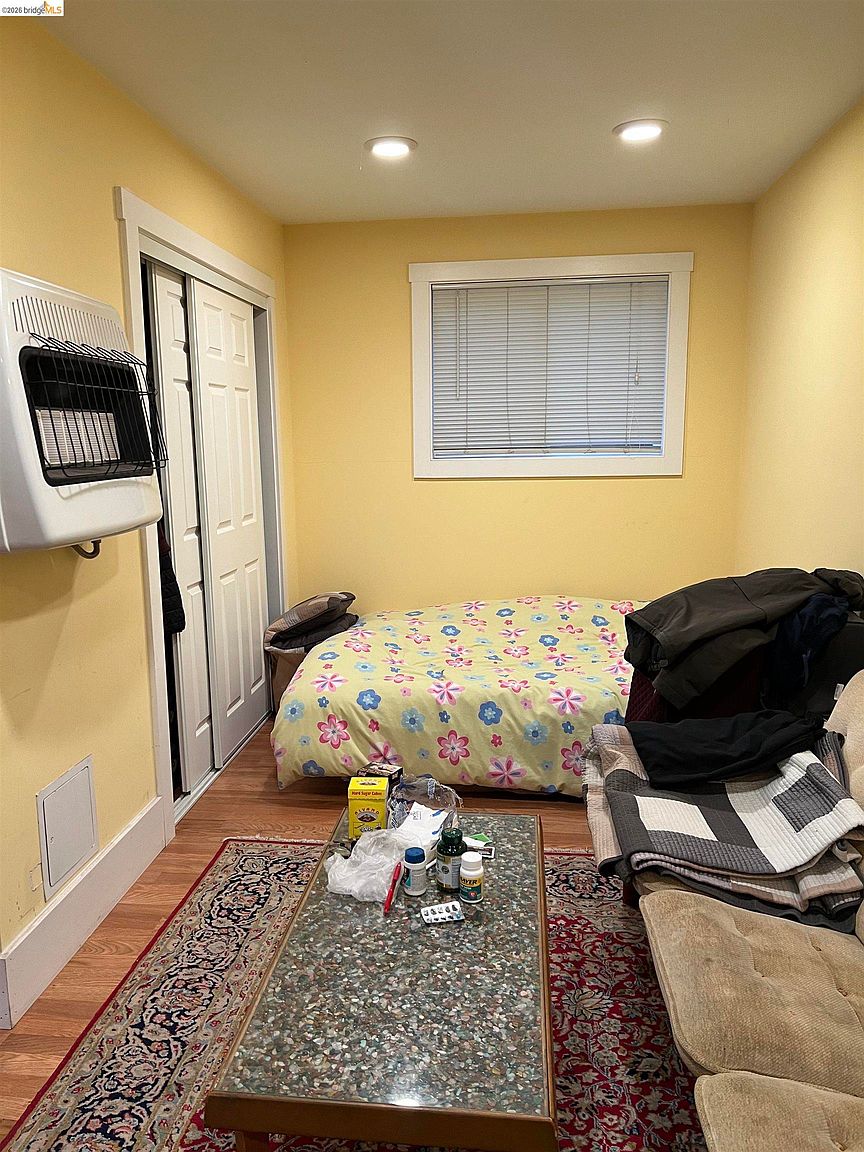 1423 Oxford St photo 4