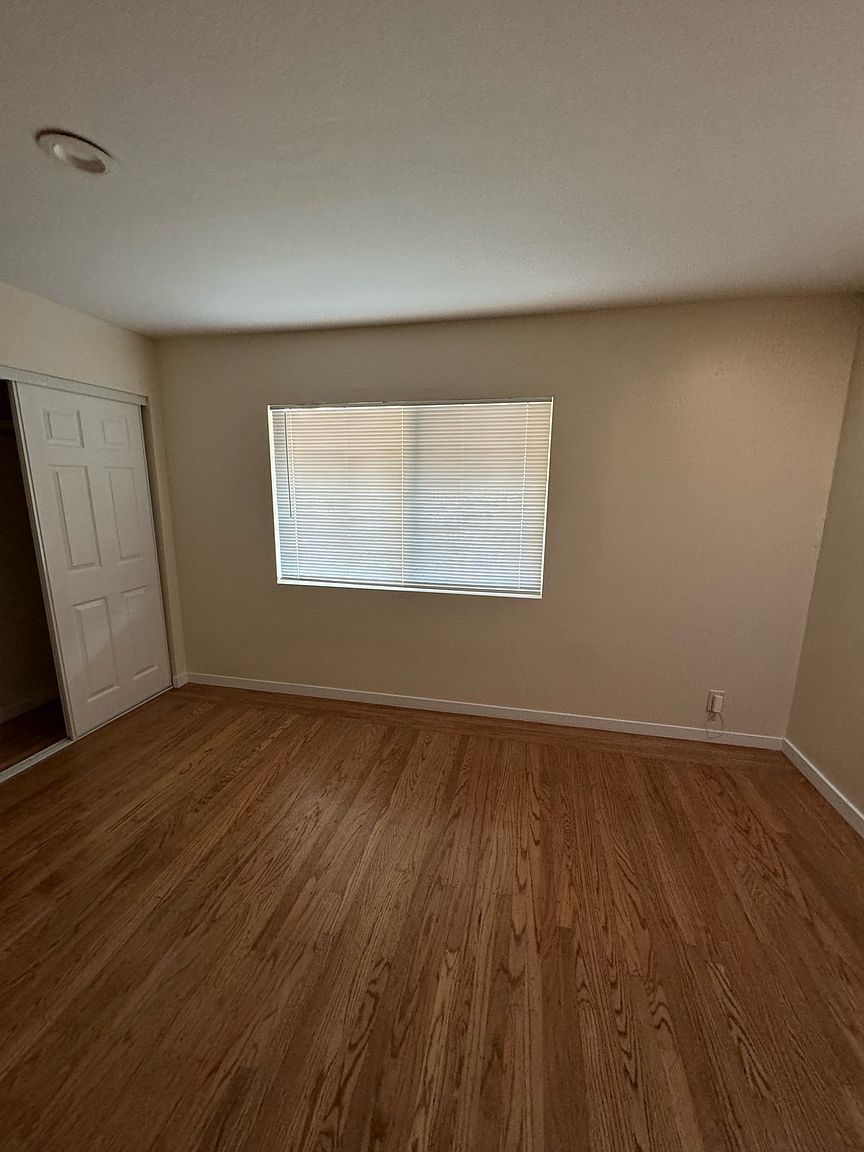 124 Halabuk Ct photo 5