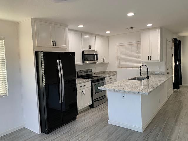 20236 N 6th Dr Phoenix, AZ 85027 photo 3