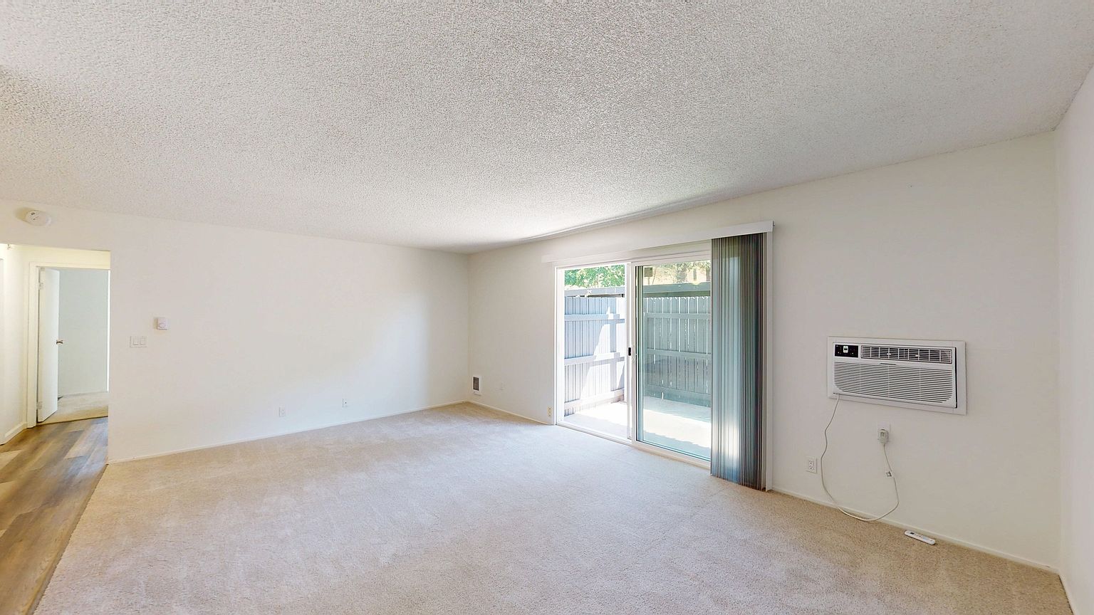Apartments on Ignacio Blvd - 266 · Novato