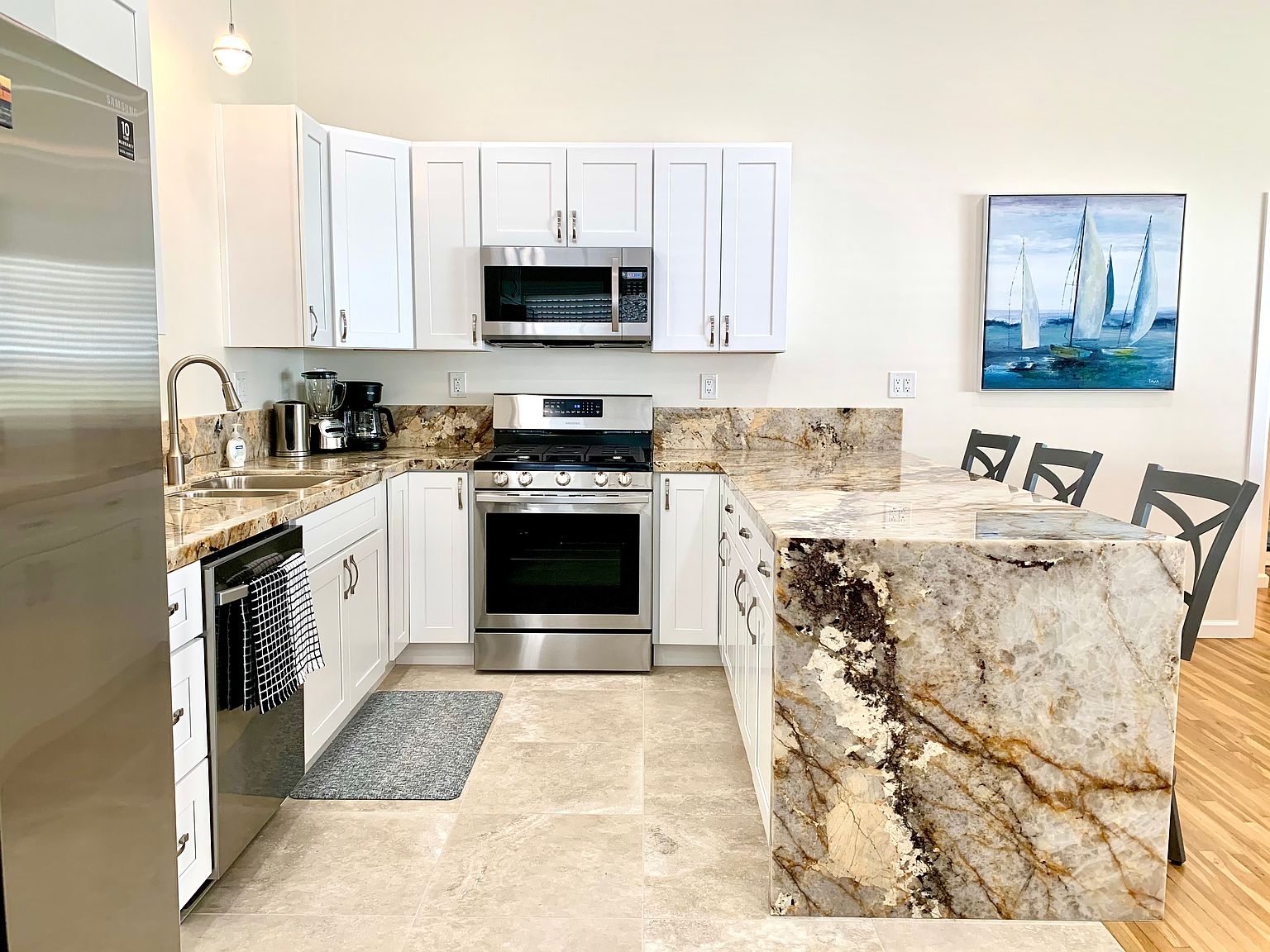 7680 La Jolla Blvd photo 4