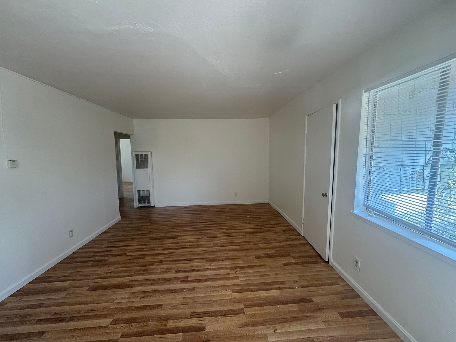 545 Hichborn St photo 3