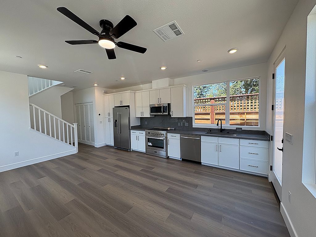 1BR/1BA In Law Adu on Tecado Dr · Santa Rosa photo 4