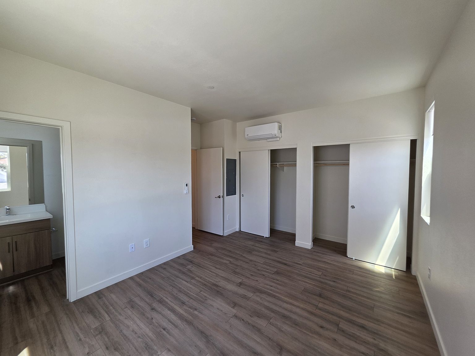 619 Highland Ave photo 5