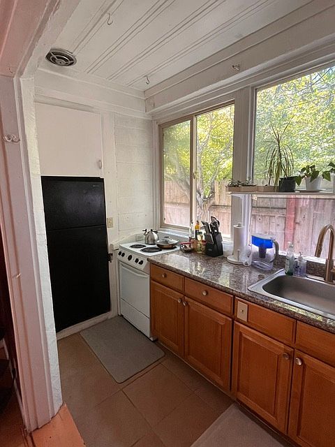 14 Warner Ct photo 5