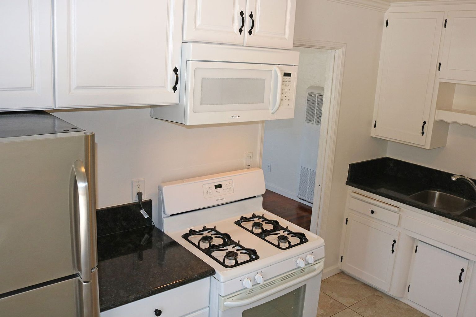 4756 photo 3