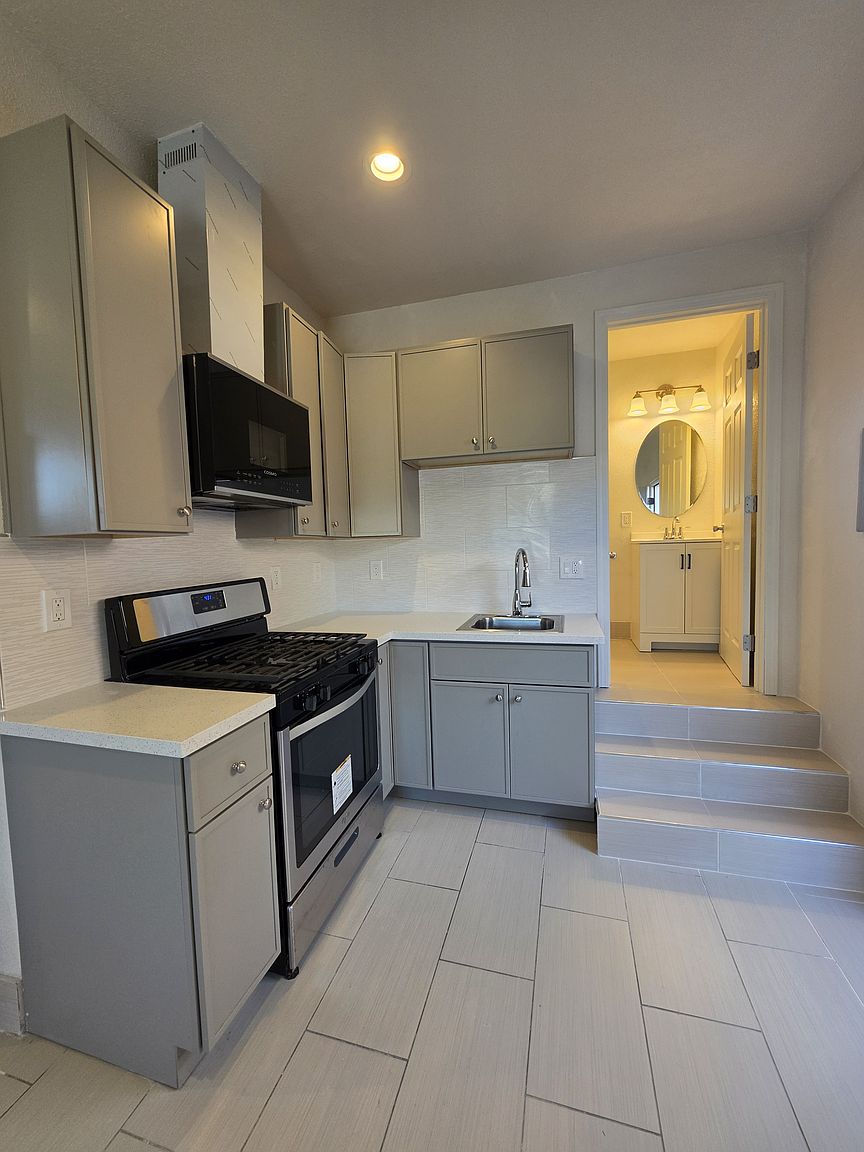 1624 Saralynn Dr photo 2