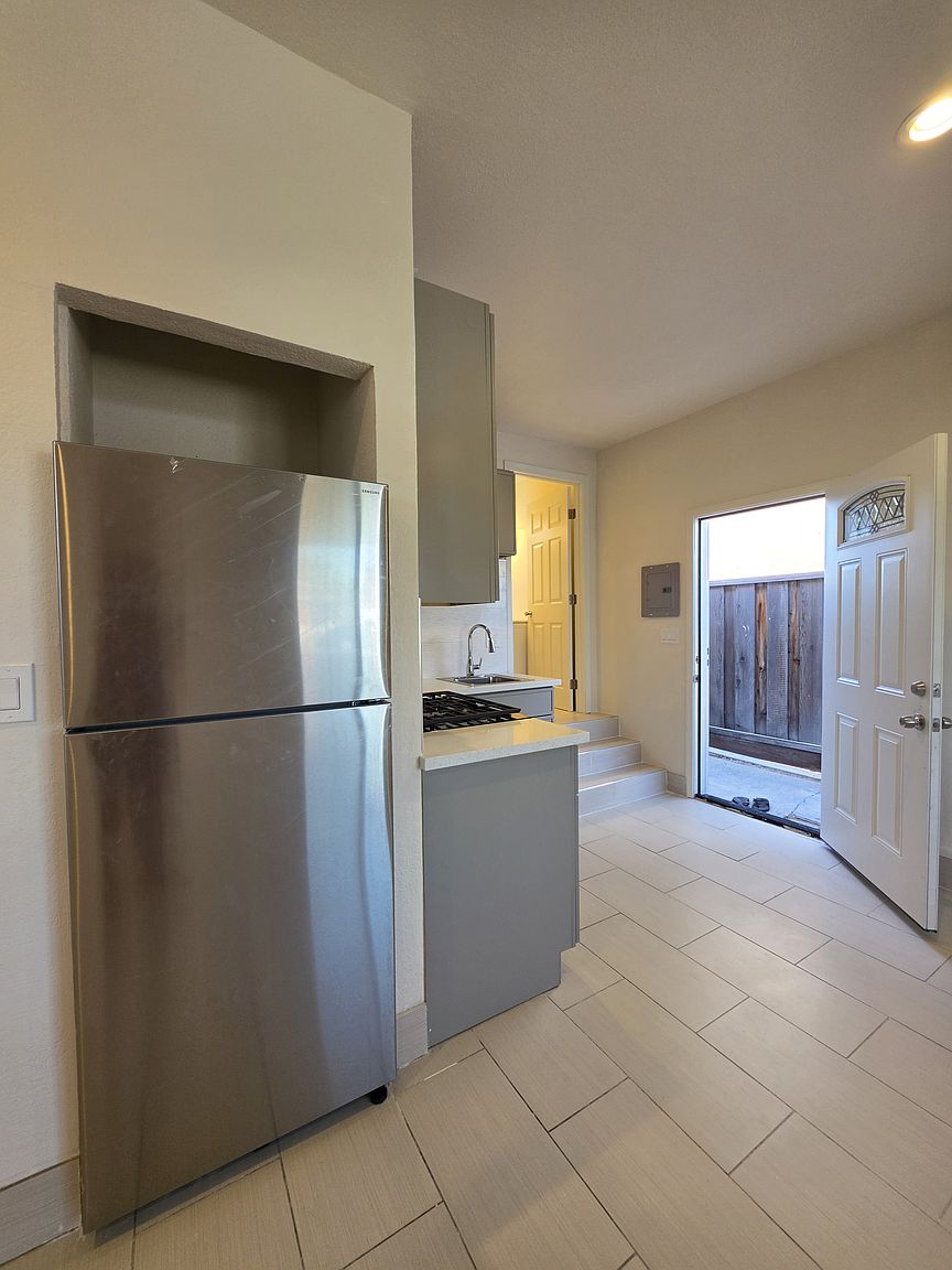 1624 Saralynn Dr photo 3