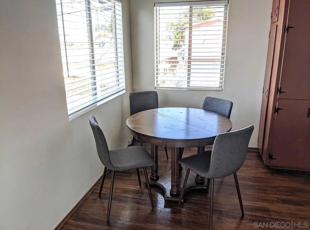 4662 Point Loma Ave photo 4