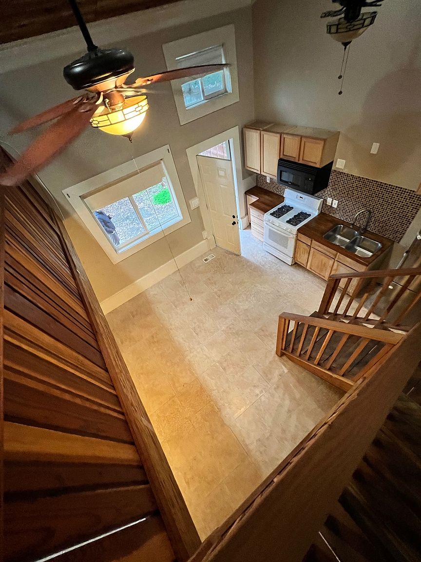 3030 Tosca Way photo 5