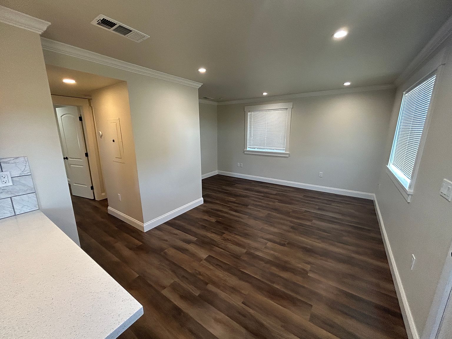715 Sacramento St photo 3