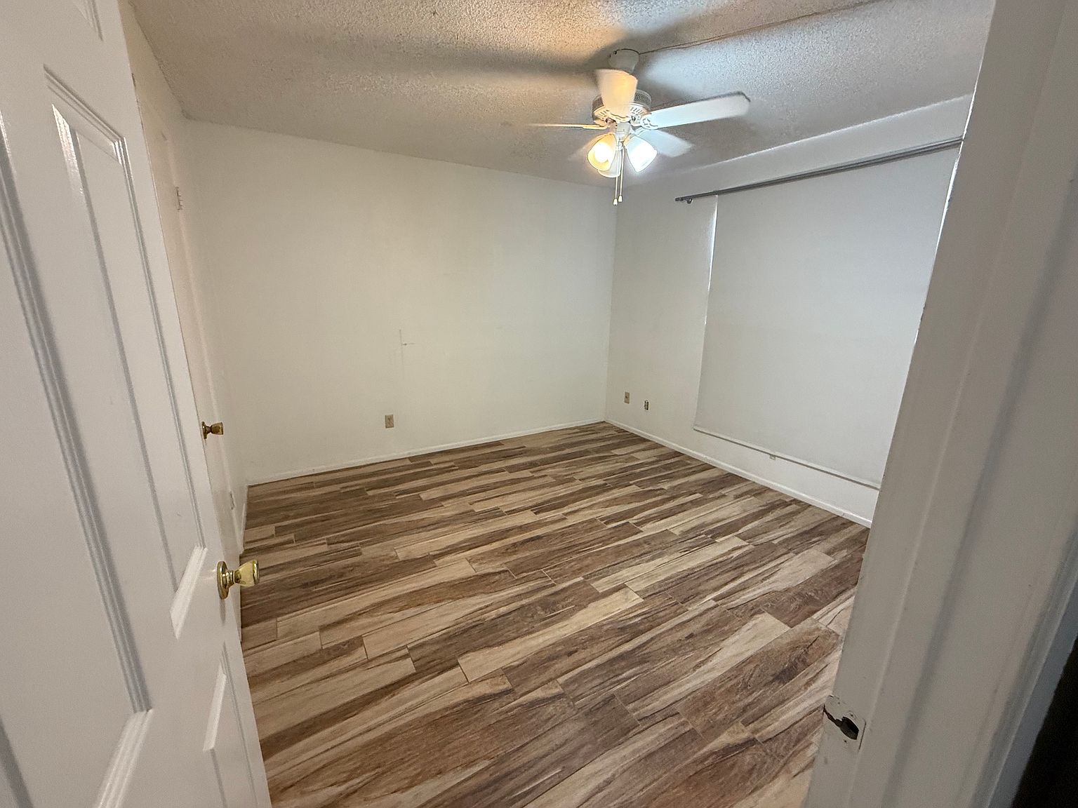 1101 S Farmer Ave photo 4