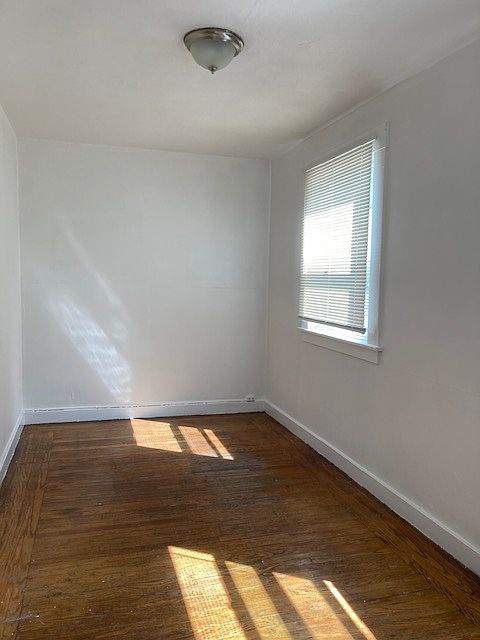 1818 Lakeshore Ave photo 4
