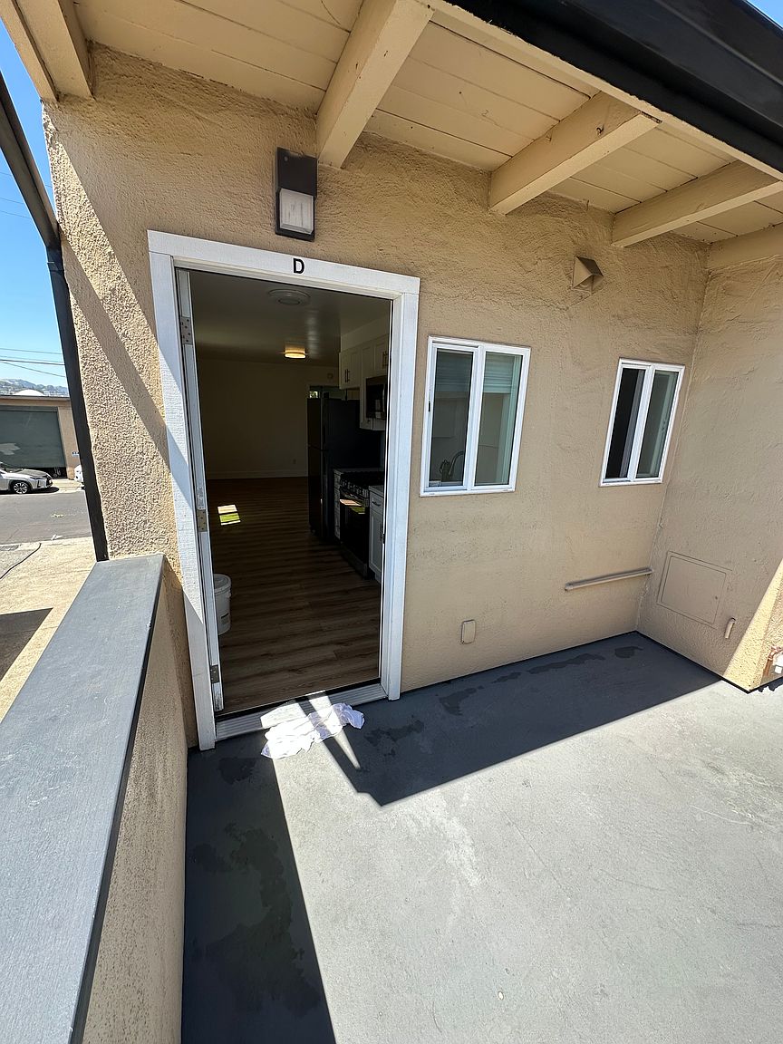Apartments on Louise St · San Rafael photo 4