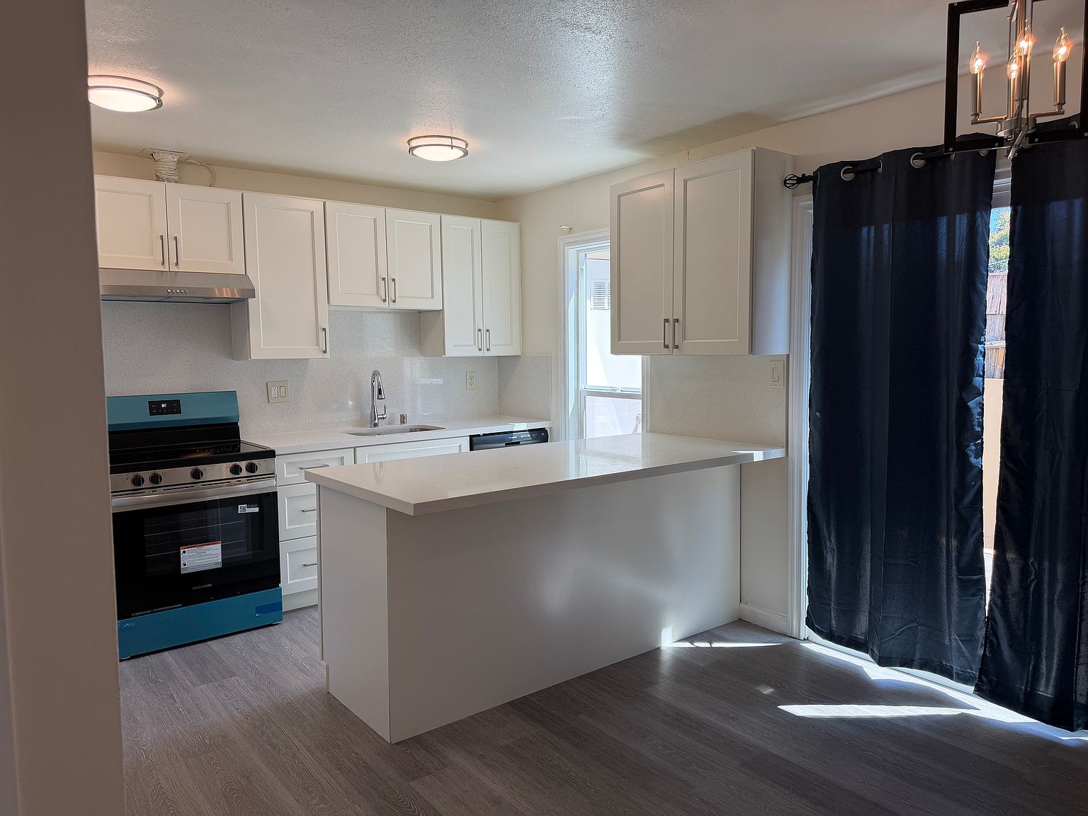 1218 Dana Dr photo 5
