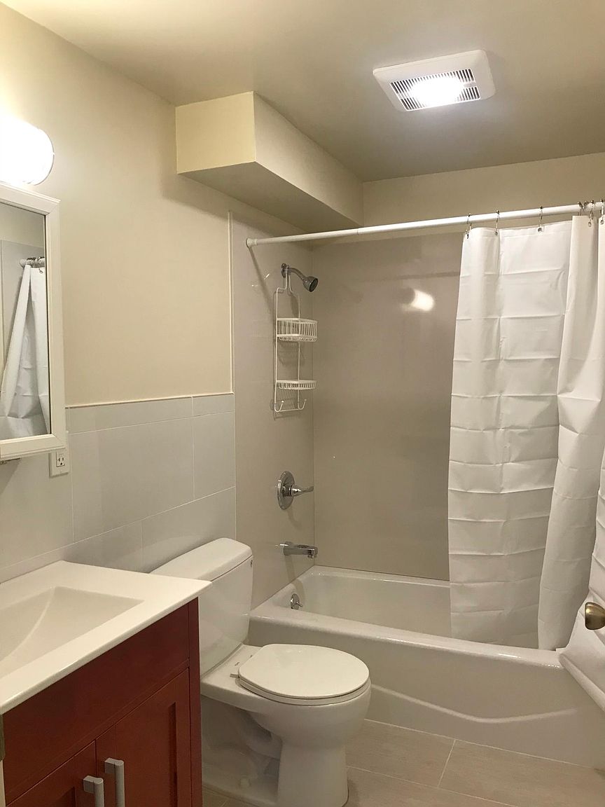 1BR/1BA Single Family House on Anza St · San Francisco photo 5