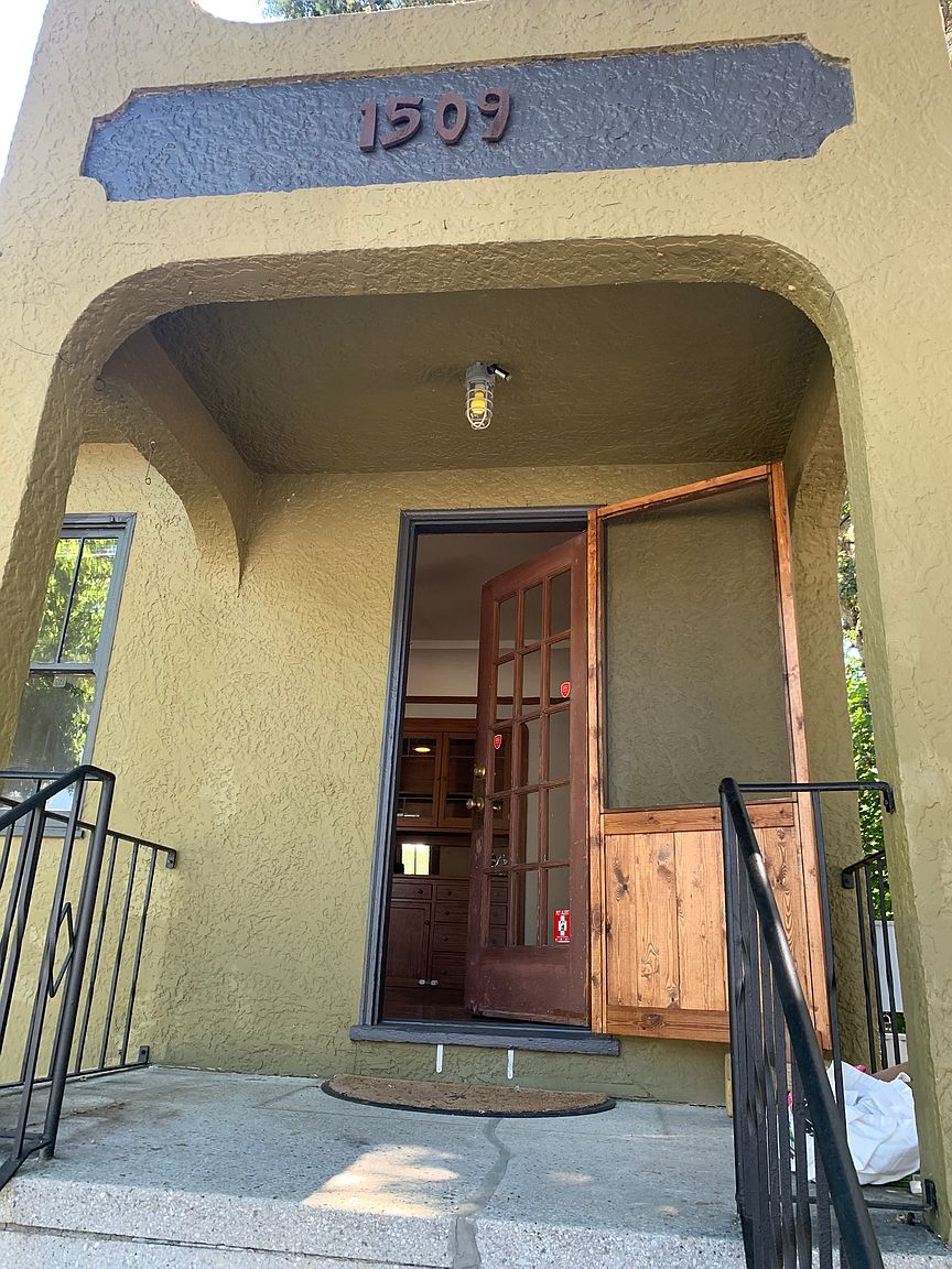 1509 Estudillo St photo 2