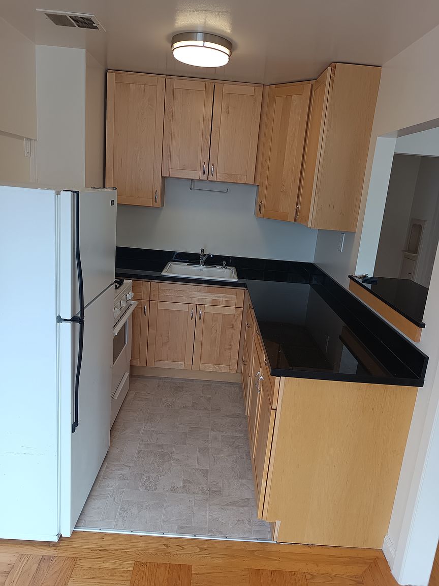 1BR/1BA Apartment on Geary Blvd · San Francisco photo 2