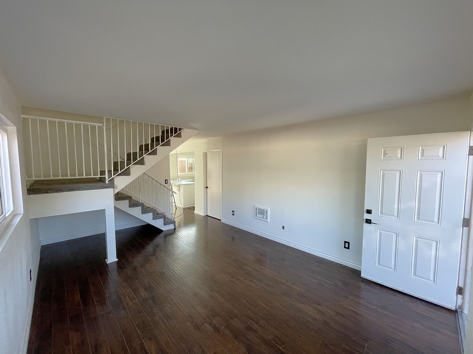 6977 Dock Ct photo 2