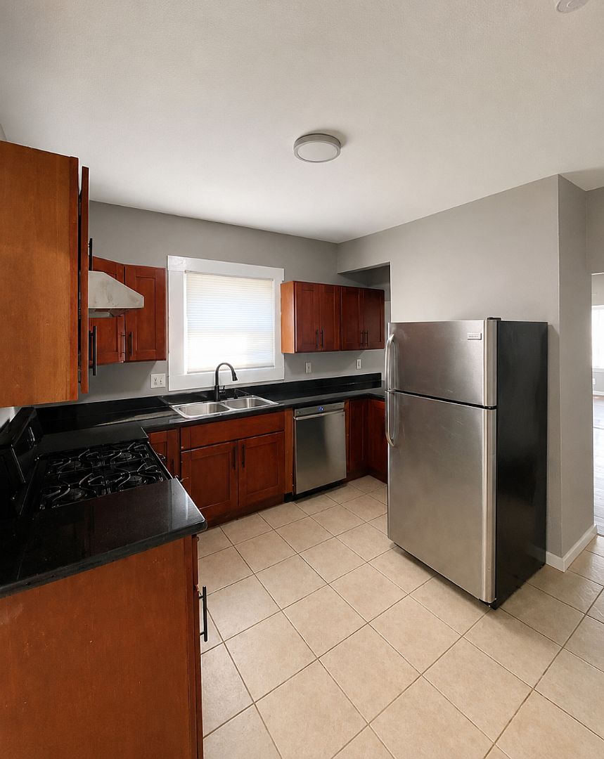 Apartments on 25th St · Oakland photo 2