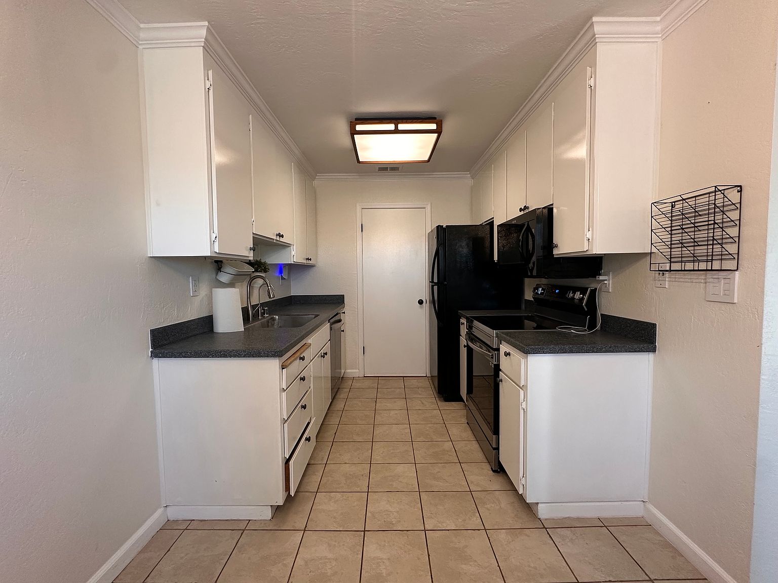 1394 Palm St photo 3