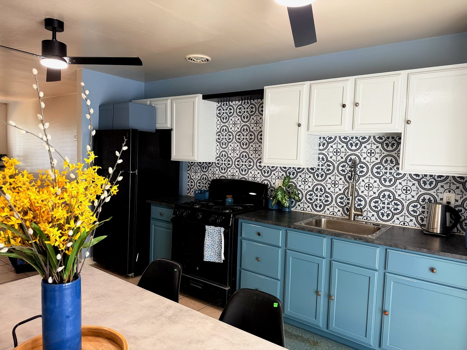 2BR/1BA Duplex on Oscar Ave · Oakland photo 2