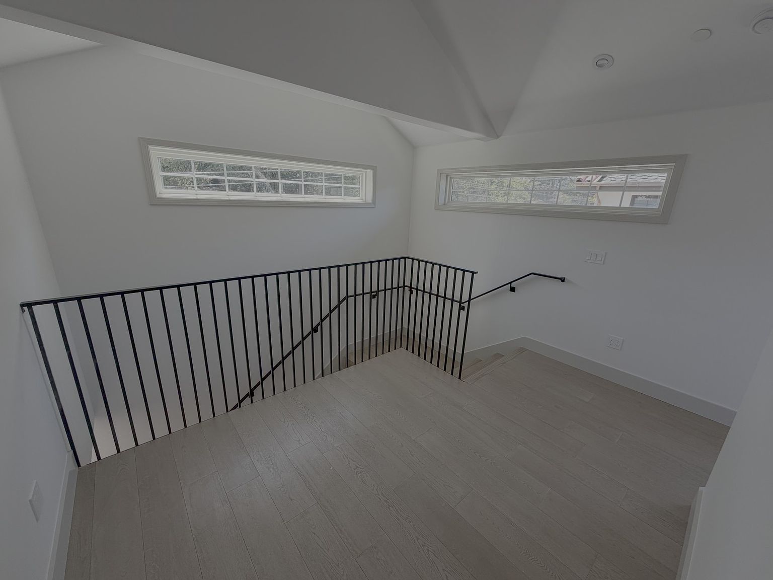 9 Gresham Ln photo 5