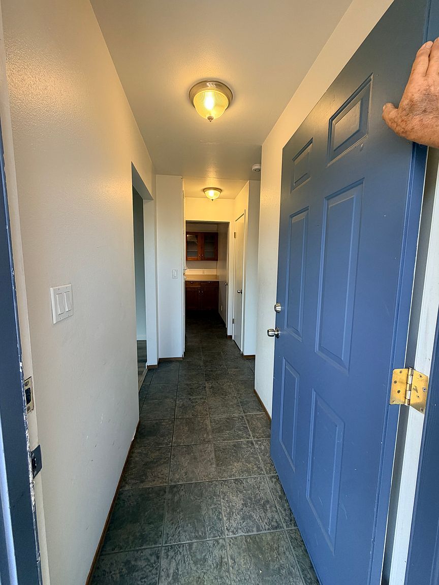 1139 Lance Dr photo 2