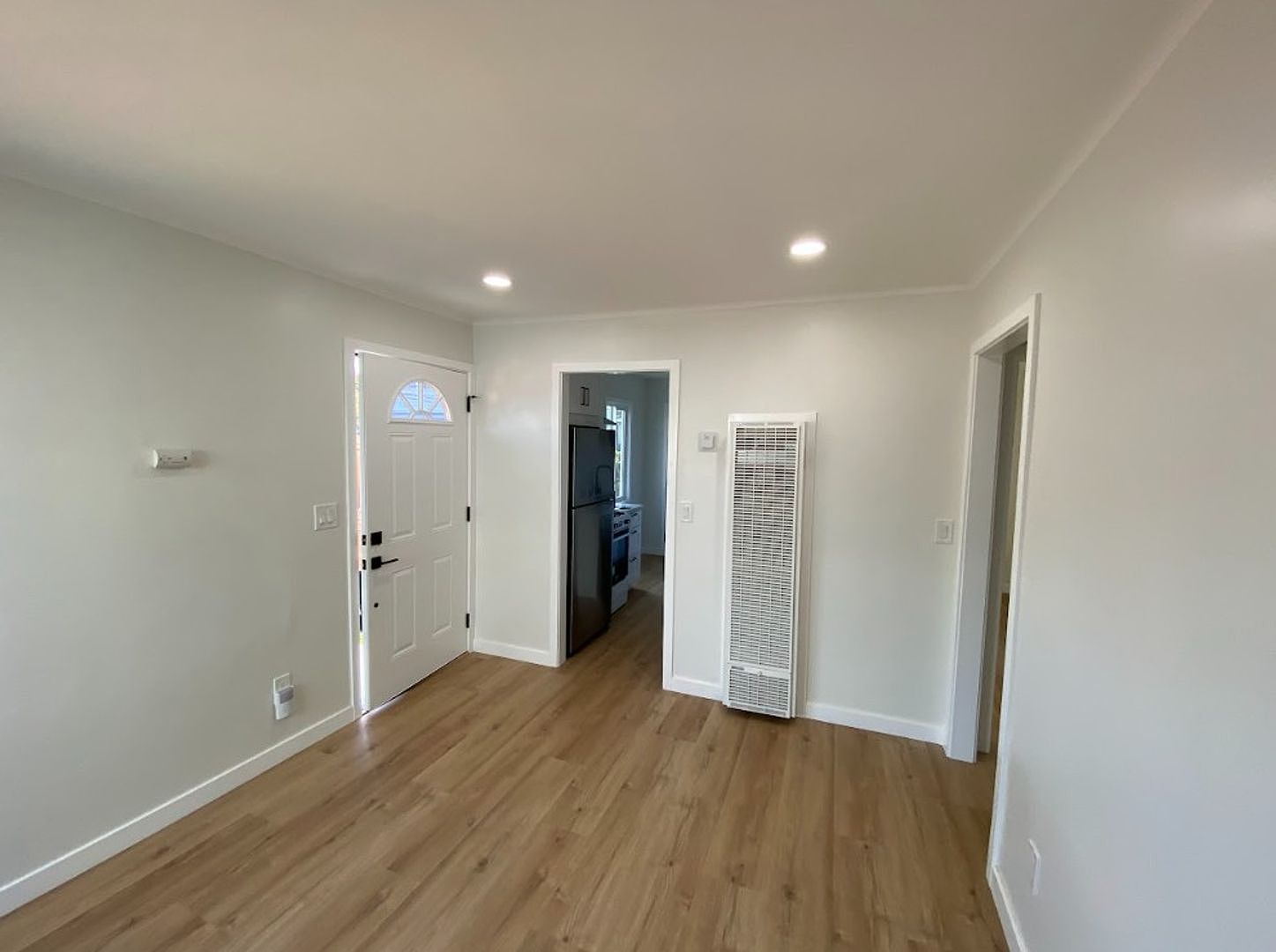 1 beds  1.0 baths (400 sqft) photo 5