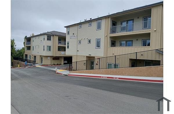 9 Rovina Ln photo 4