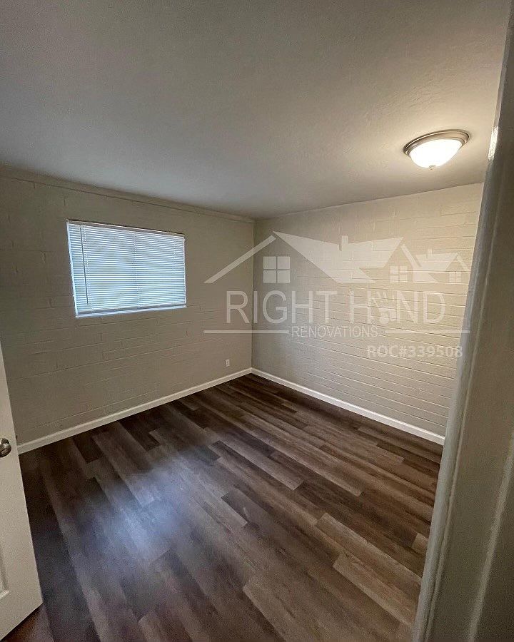 1647 N Cameron St photo 2