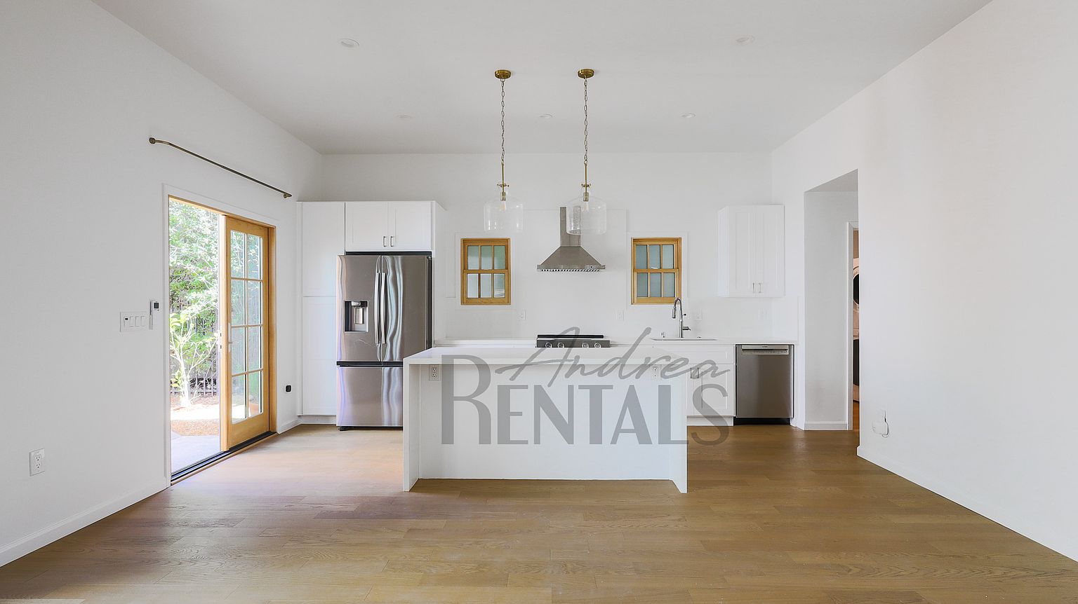 571 Crofton Ave photo 3