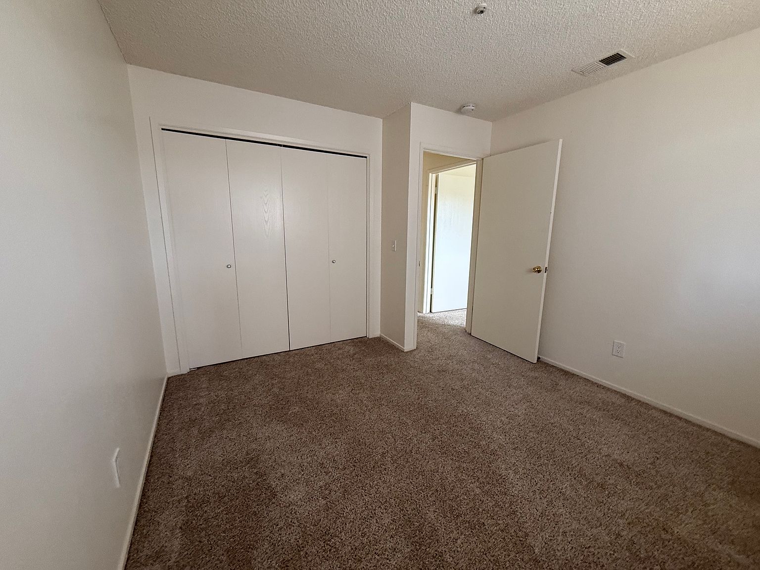 2BR/1BA Apartment on North St · Santa Rosa photo 4