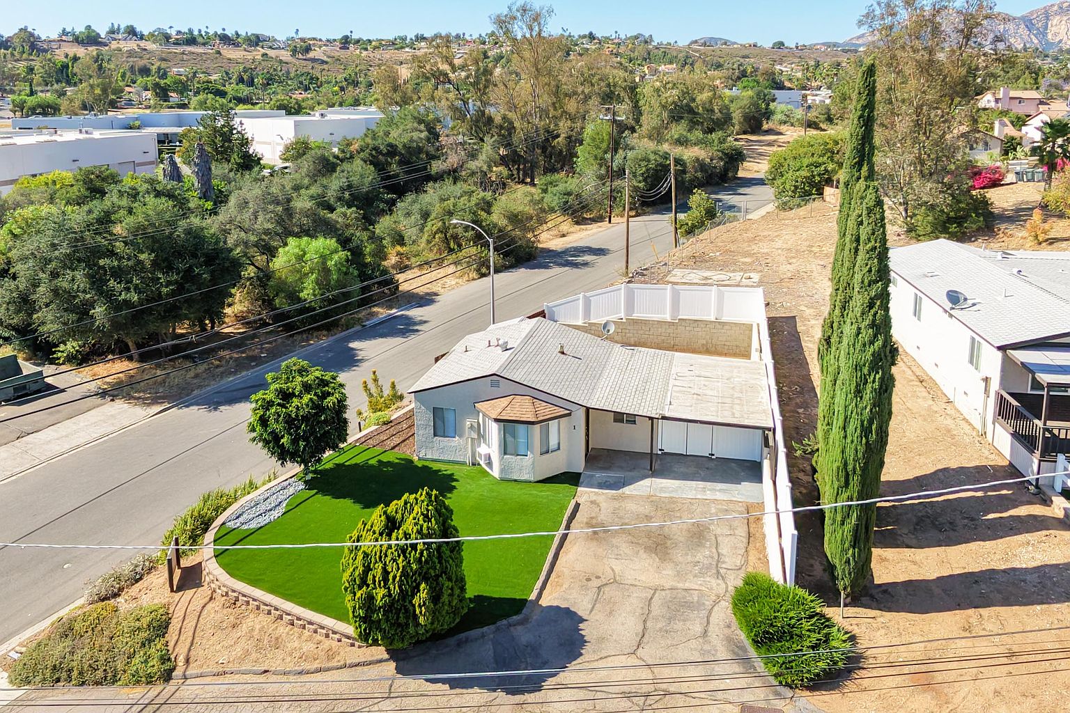 9335 Chimney Rock Ln photo 4