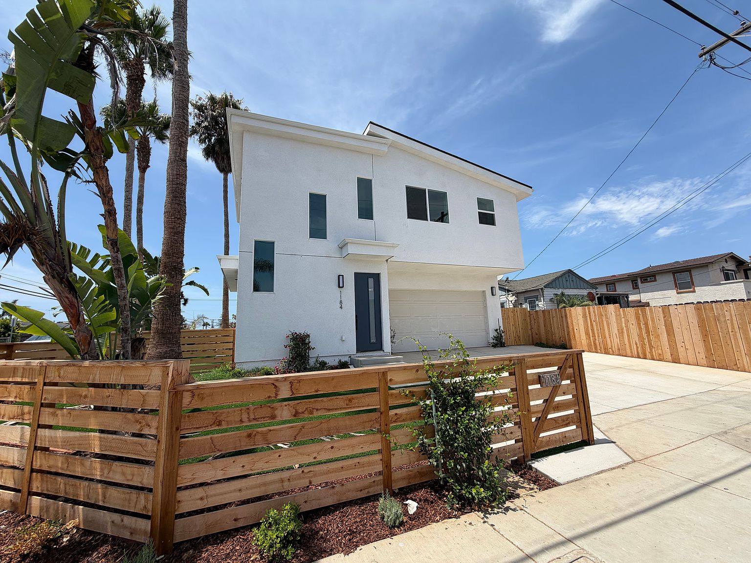 1184 Florence St photo 3