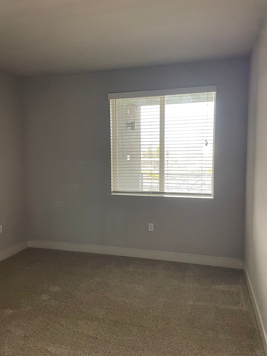 4646 Mission Gorge Pl photo 3