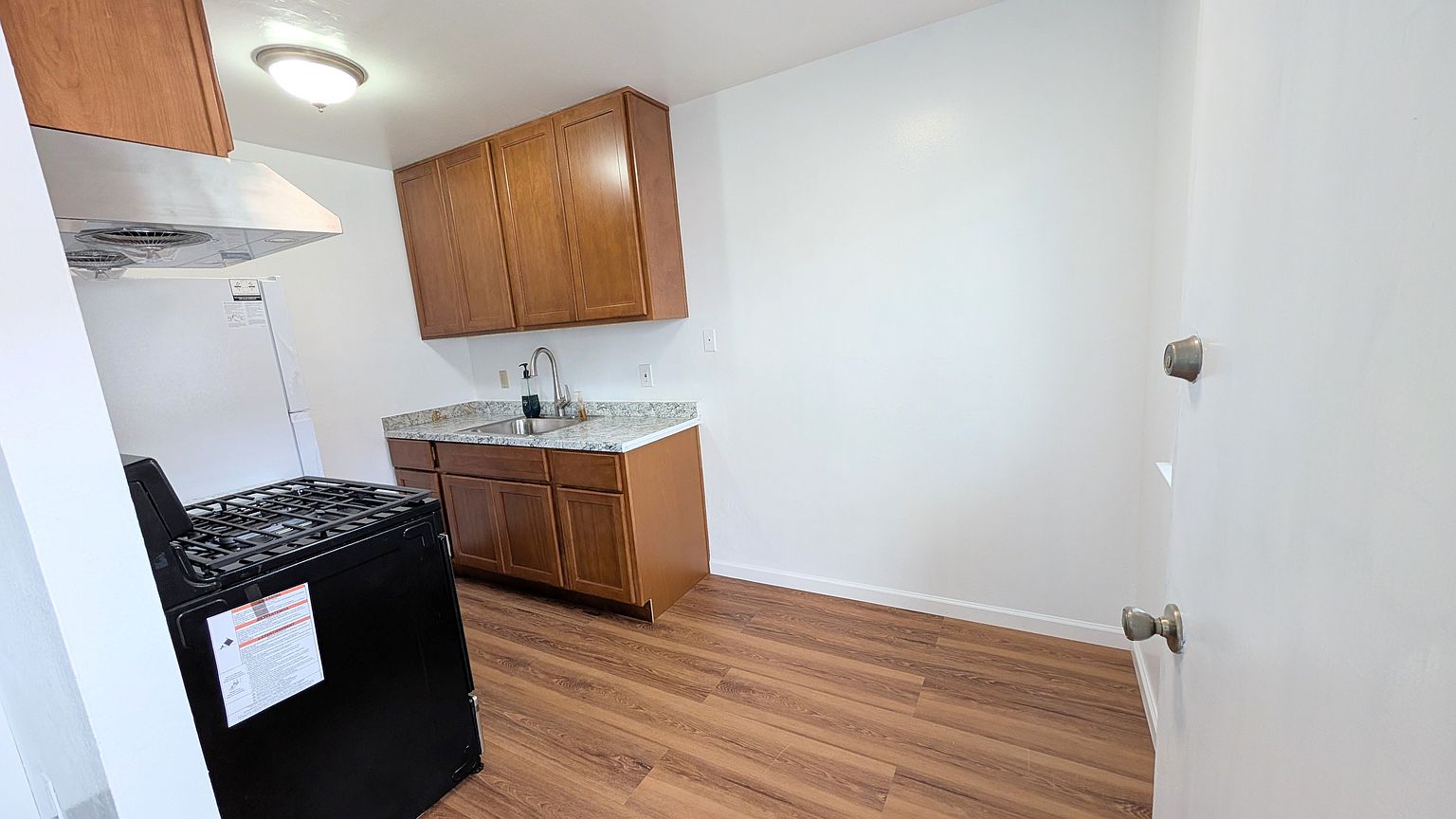 1843 8th Ave photo 4