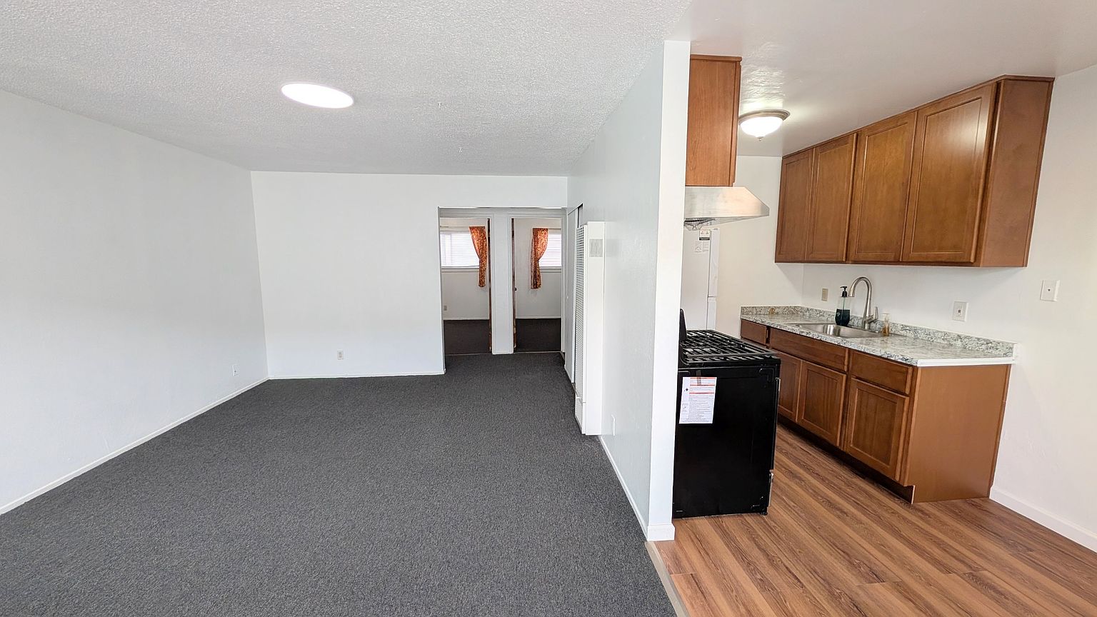 1843 8th Ave photo 3