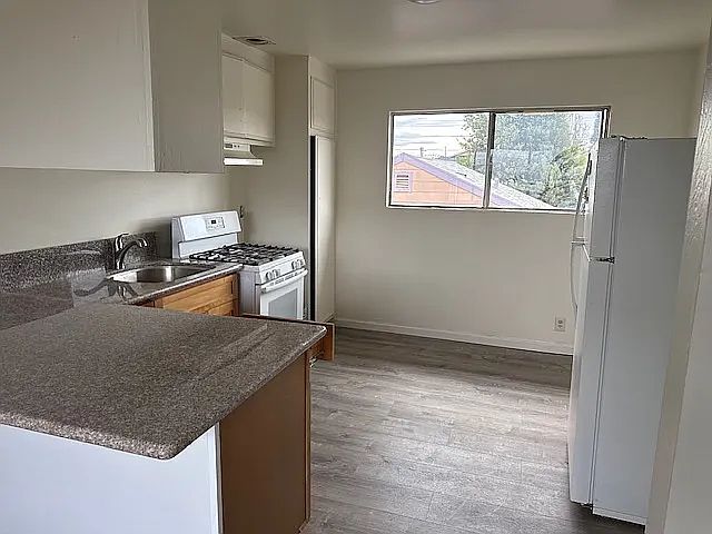 9316 Oscar Ave photo 2